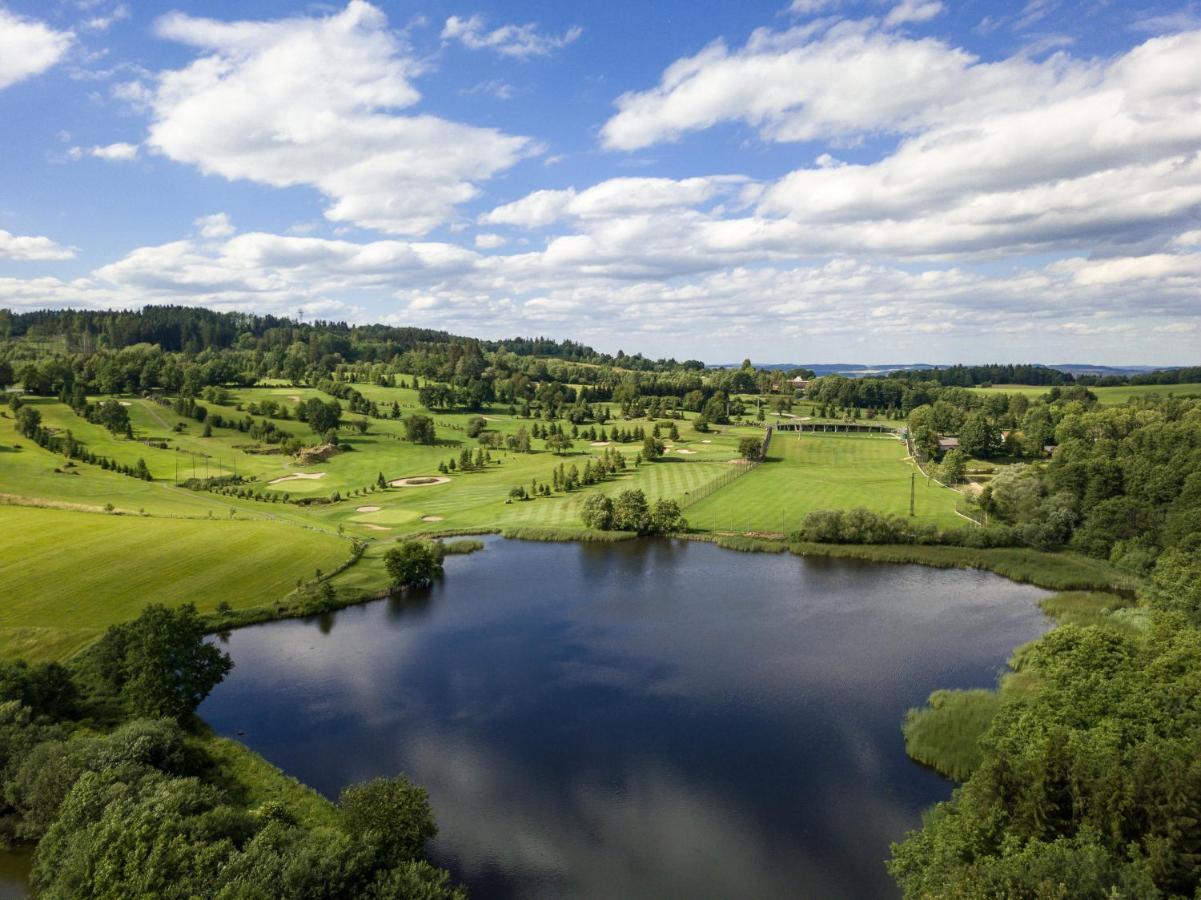 Отель Golf Certovo Bremeno Jistebnice Экстерьер фото